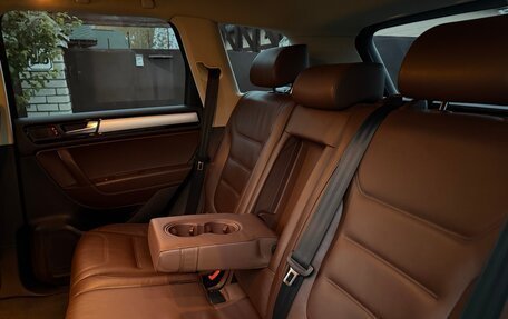 Volkswagen Touareg III, 2011 год, 2 400 000 рублей, 26 фотография