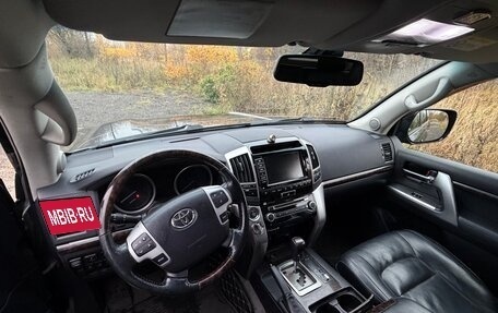 Toyota Land Cruiser 200, 2015 год, 3 550 000 рублей, 7 фотография