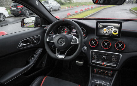 Mercedes-Benz GLA AMG, 2018 год, 2 890 000 рублей, 13 фотография