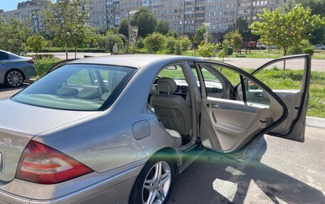 Mercedes-Benz C-Класс, 2004 год, 480 000 рублей, 3 фотография
