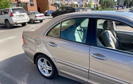 Mercedes-Benz C-Класс, 2004 год, 480 000 рублей, 9 фотография