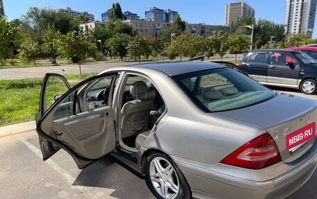 Mercedes-Benz C-Класс, 2004 год, 480 000 рублей, 5 фотография