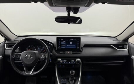 Toyota RAV4, 2020 год, 3 100 000 рублей, 16 фотография