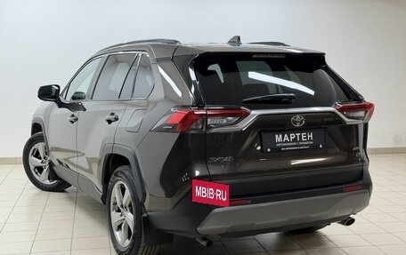 Toyota RAV4, 2020 год, 3 100 000 рублей, 6 фотография