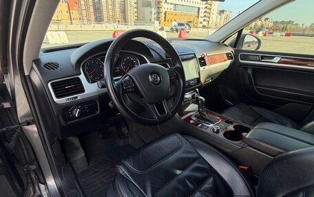 Volkswagen Touareg III, 2013 год, 2 300 000 рублей, 24 фотография