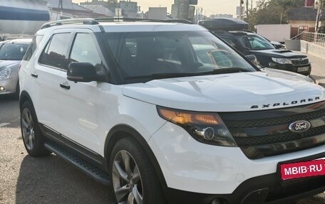 Ford Explorer V рестайлинг, 2013 год, 2 000 000 рублей, 1 фотография
