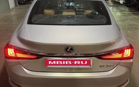Lexus ES VII, 2018 год, 4 070 000 рублей, 10 фотография