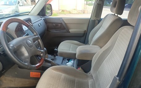 Mitsubishi Pajero III рестайлинг, 2000 год, 700 000 рублей, 8 фотография