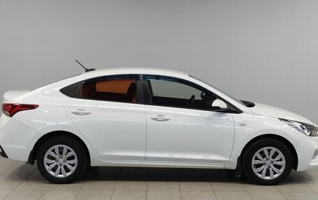 Hyundai Solaris II рестайлинг, 2017 год, 1 250 000 рублей, 4 фотография