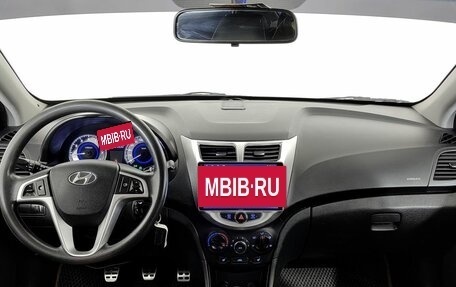 Hyundai Solaris II рестайлинг, 2013 год, 750 000 рублей, 13 фотография