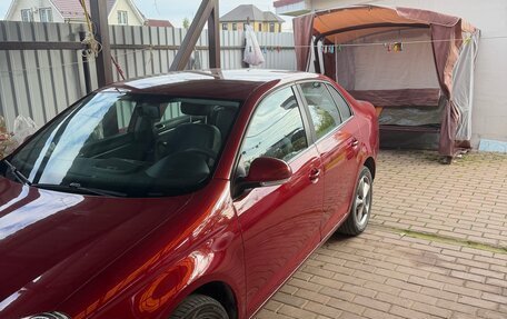 Volkswagen Jetta VII, 2008 год, 600 000 рублей, 2 фотография