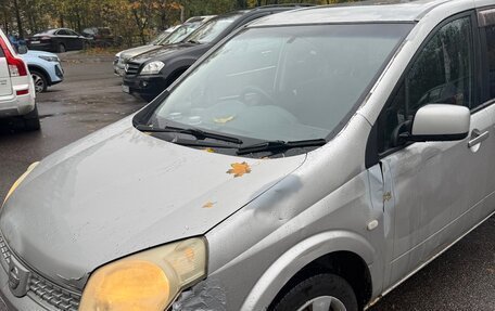 Nissan Lafesta I, 2005 год, 420 000 рублей, 4 фотография