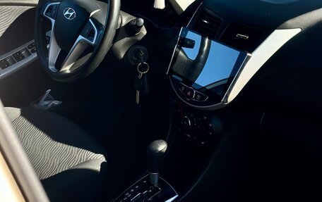 Hyundai Solaris II рестайлинг, 2012 год, 730 000 рублей, 7 фотография