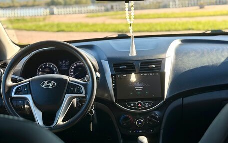 Hyundai Solaris II рестайлинг, 2012 год, 730 000 рублей, 9 фотография