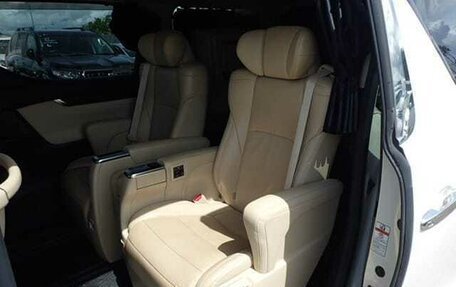 Toyota Alphard III, 2019 год, 4 450 000 рублей, 9 фотография