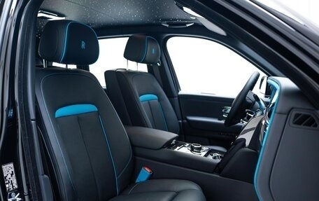 Rolls-Royce Cullinan, 2026 год, 50 000 000 рублей, 15 фотография