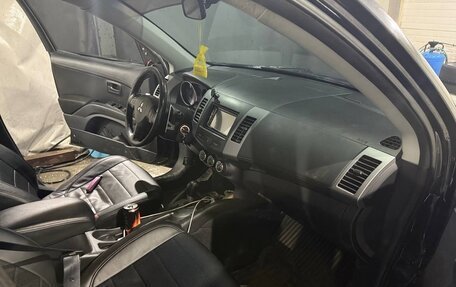 Mitsubishi Outlander III рестайлинг 3, 2010 год, 1 100 000 рублей, 6 фотография