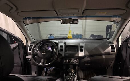 Mitsubishi Outlander III рестайлинг 3, 2010 год, 1 100 000 рублей, 5 фотография