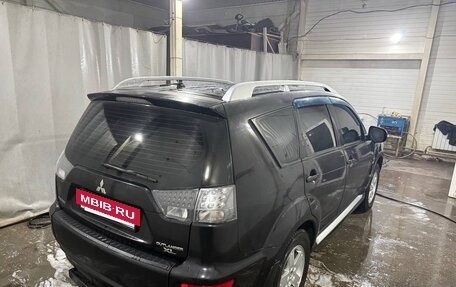 Mitsubishi Outlander III рестайлинг 3, 2010 год, 1 100 000 рублей, 3 фотография