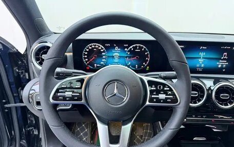 Mercedes-Benz A-Класс, 2023 год, 1 900 020 рублей, 11 фотография