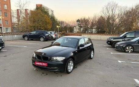 BMW 1 серия, 2011 год, 900 000 рублей, 1 фотография