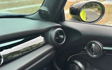 MINI Cabrio, 2023 год, 2 428 555 рублей, 11 фотография