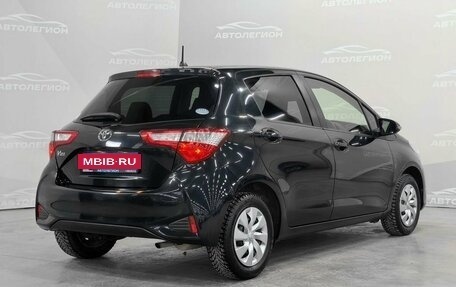 Toyota Vitz, 2018 год, 975 000 рублей, 5 фотография