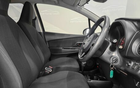 Toyota Vitz, 2018 год, 975 000 рублей, 11 фотография