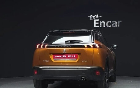 Peugeot 2008 II, 2021 год, 1 690 000 рублей, 4 фотография