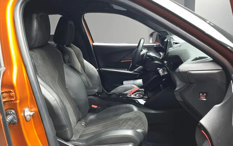 Peugeot 2008 II, 2021 год, 1 690 000 рублей, 16 фотография
