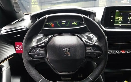 Peugeot 2008 II, 2021 год, 1 690 000 рублей, 19 фотография