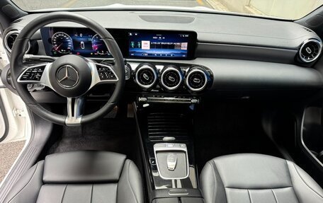 Mercedes-Benz A-Класс, 2023 год, 1 570 000 рублей, 7 фотография