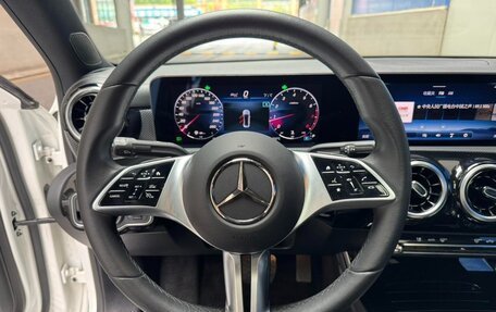 Mercedes-Benz A-Класс, 2023 год, 1 570 000 рублей, 8 фотография