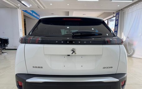 Peugeot 2008 II, 2022 год, 1 308 000 рублей, 6 фотография