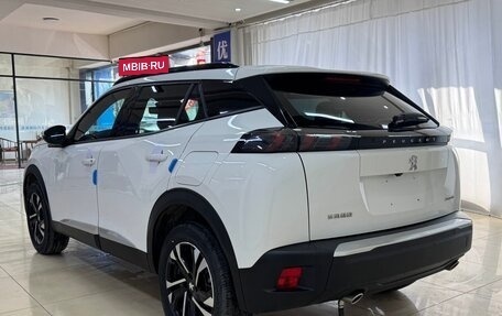 Peugeot 2008 II, 2022 год, 1 308 000 рублей, 4 фотография