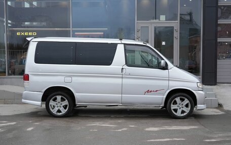 Mazda Bongo Friendee i рестайлинг, 2001 год, 400 000 рублей, 4 фотография
