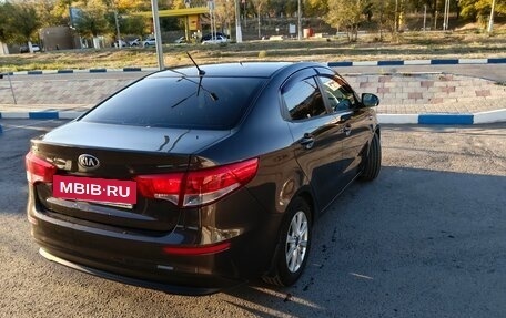 KIA Rio III рестайлинг, 2015 год, 1 000 000 рублей, 3 фотография