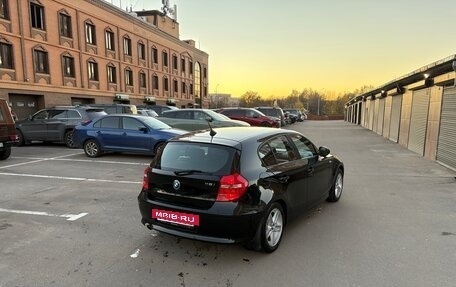 BMW 1 серия, 2011 год, 900 000 рублей, 3 фотография