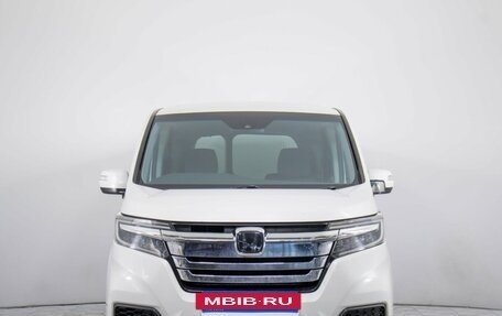Honda Stepwgn IV рестайлинг, 2017 год, 2 149 000 рублей, 2 фотография