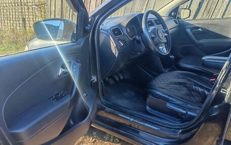Volkswagen Polo VI (EU Market), 2011 год, 600 000 рублей, 17 фотография
