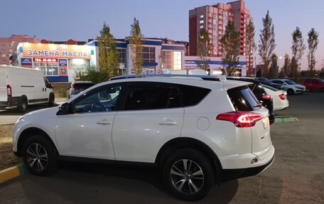 Toyota RAV4, 2019 год, 3 200 000 рублей, 2 фотография