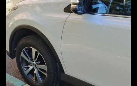 Toyota RAV4, 2019 год, 3 200 000 рублей, 5 фотография
