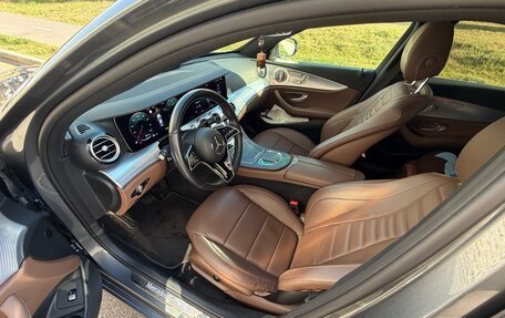 Mercedes-Benz E-Класс, 2020 год, 4 600 000 рублей, 25 фотография