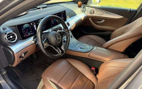 Mercedes-Benz E-Класс, 2020 год, 4 600 000 рублей, 34 фотография