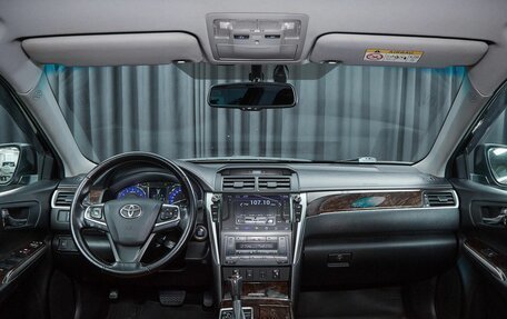 Toyota Camry, 2016 год, 2 350 000 рублей, 7 фотография