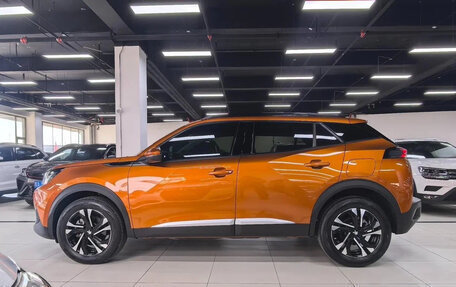 Peugeot 2008 II, 2023 год, 1 350 000 рублей, 7 фотография
