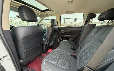 Mitsubishi Outlander III рестайлинг 3, 2022 год, 1 744 000 рублей, 10 фотография