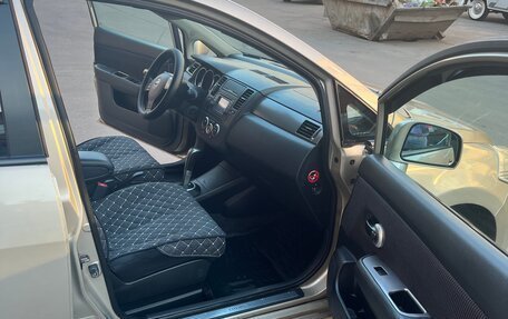 Nissan Tiida, 2010 год, 695 000 рублей, 11 фотография