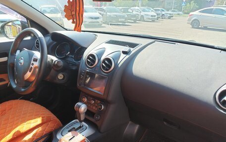Nissan Qashqai, 2010 год, 850 000 рублей, 3 фотография