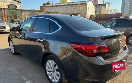 Opel Astra J, 2013 год, 860 000 рублей, 11 фотография